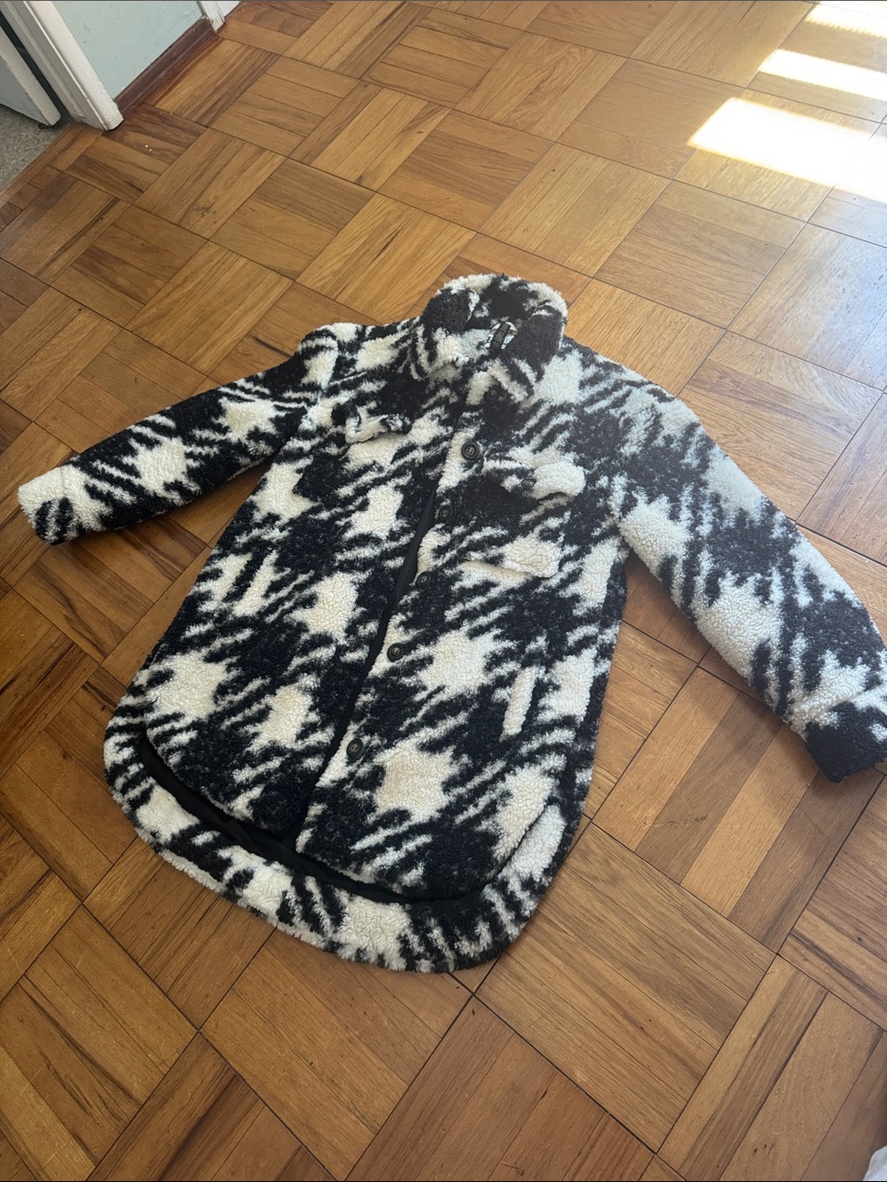 Beach Riot Black and White Sherpa Jacket